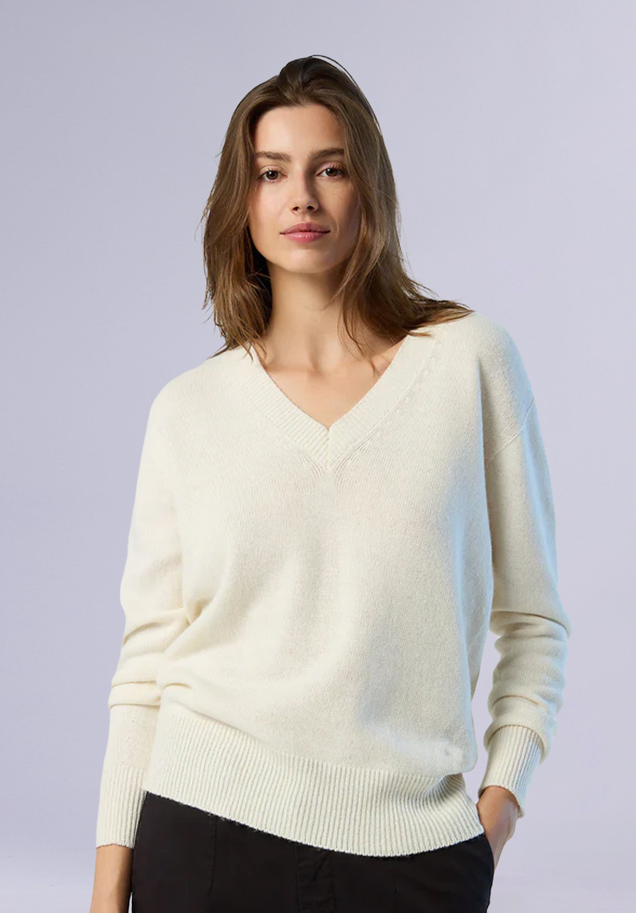 ECRU MERINO V NECK