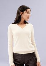 Load image into Gallery viewer, PEARL MERINO V NECK
